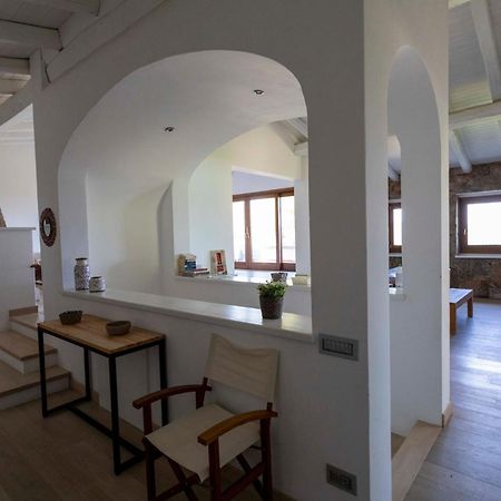 Villa Alba Esclusiva Villa Con Piscina A Sfioro E Vista Mozzafiato Sul Mare Cugnana Kültér fotó