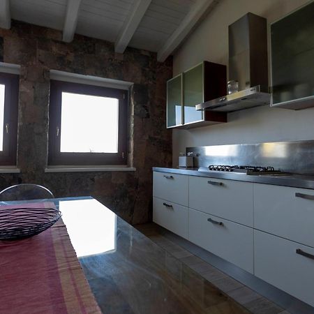 Villa Alba Esclusiva Villa Con Piscina A Sfioro E Vista Mozzafiato Sul Mare Cugnana Kültér fotó