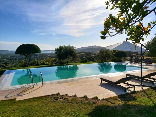 Villa Alba Esclusiva Villa Con Piscina A Sfioro E Vista Mozzafiato Sul Mare Cugnana Kültér fotó