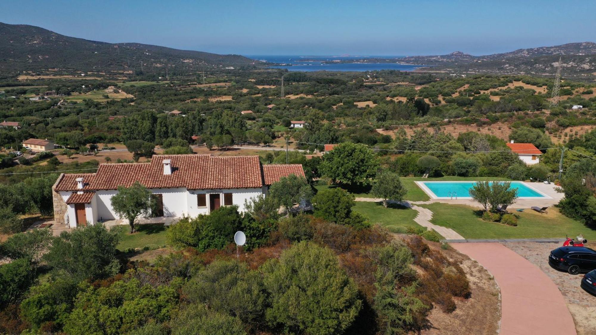 Villa Alba Esclusiva Villa Con Piscina A Sfioro E Vista Mozzafiato Sul Mare Cugnana Kültér fotó