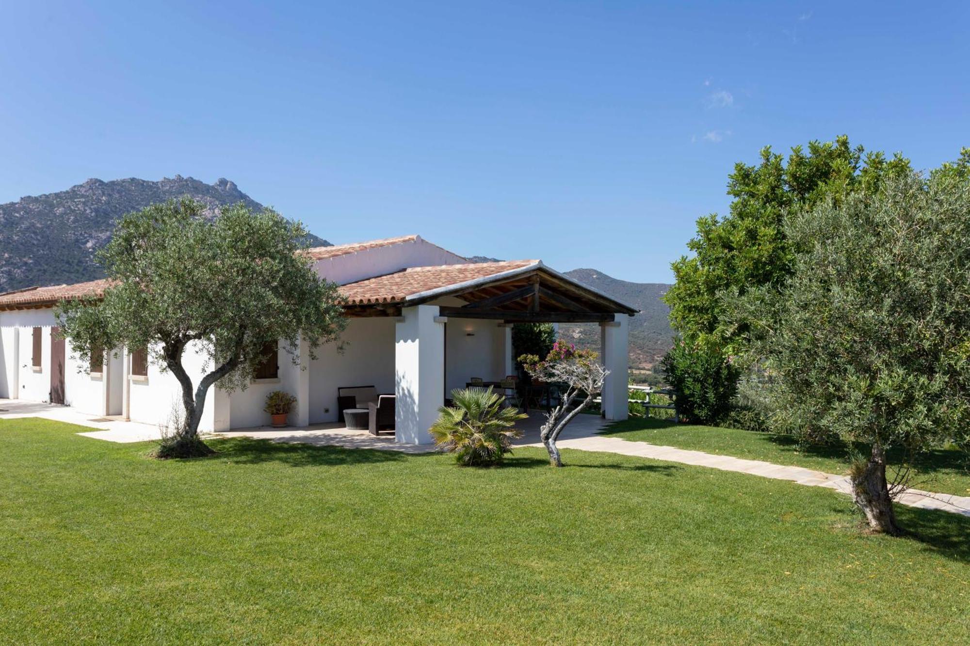 Villa Alba Esclusiva Villa Con Piscina A Sfioro E Vista Mozzafiato Sul Mare Cugnana Kültér fotó