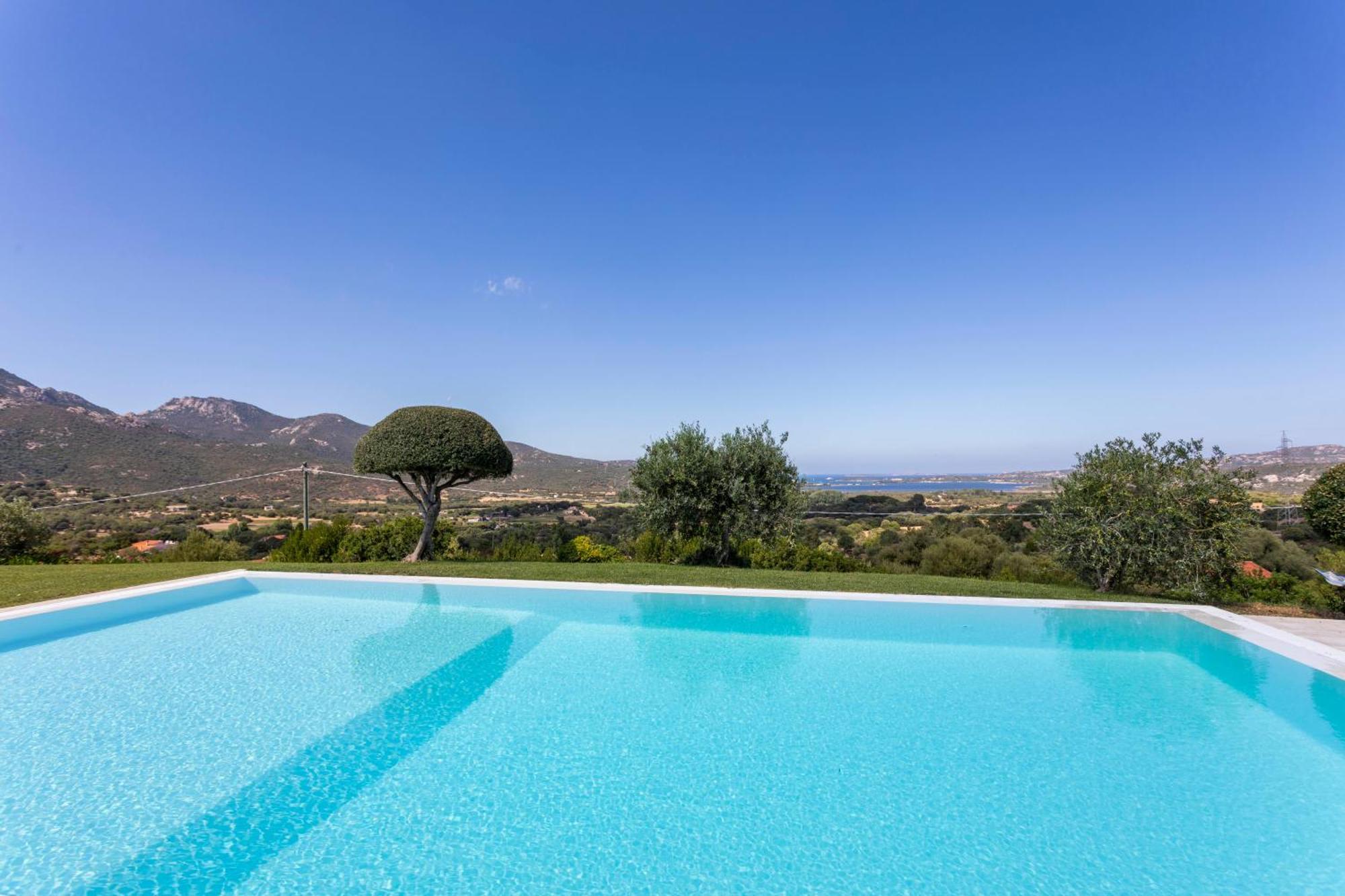 Villa Alba Esclusiva Villa Con Piscina A Sfioro E Vista Mozzafiato Sul Mare Cugnana Kültér fotó