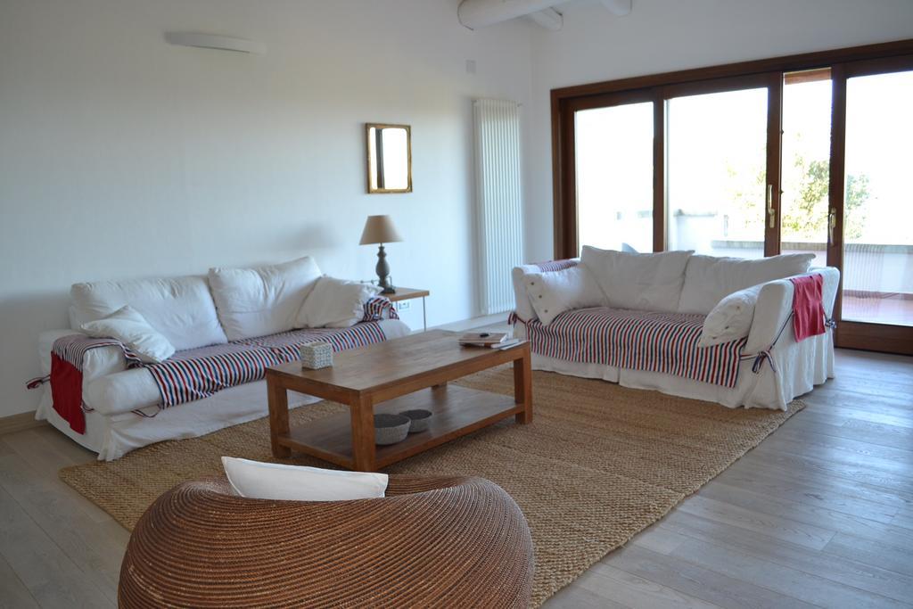 Villa Alba Esclusiva Villa Con Piscina A Sfioro E Vista Mozzafiato Sul Mare Cugnana Kültér fotó