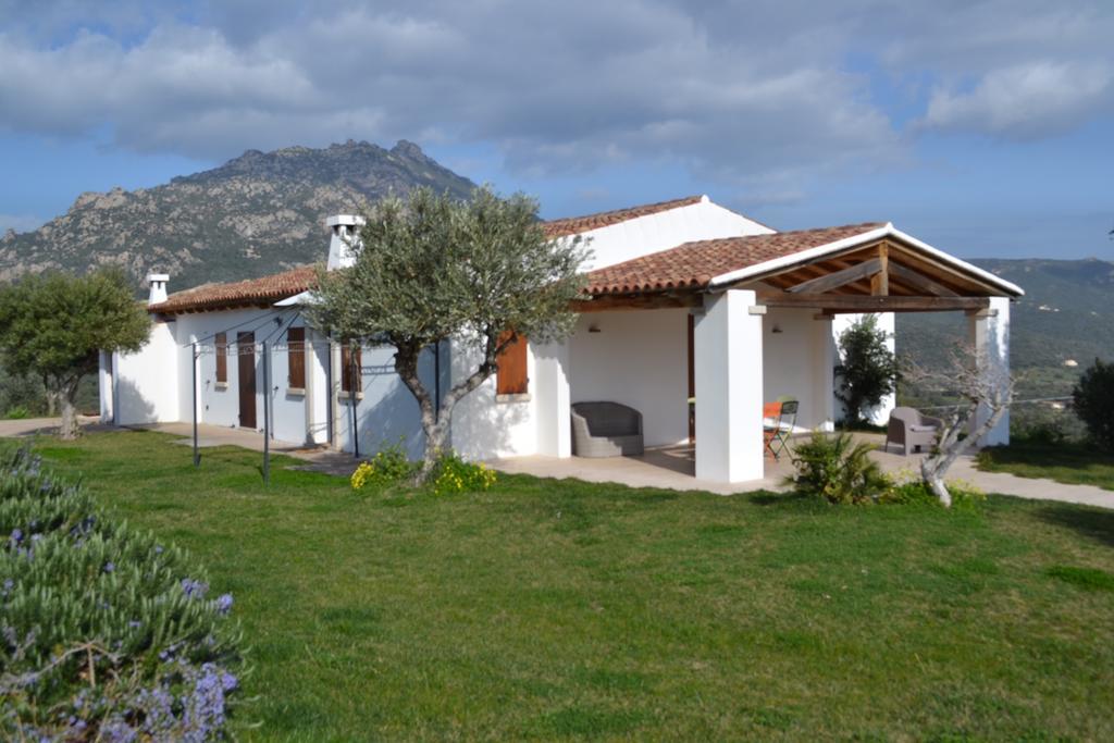 Villa Alba Esclusiva Villa Con Piscina A Sfioro E Vista Mozzafiato Sul Mare Cugnana Kültér fotó