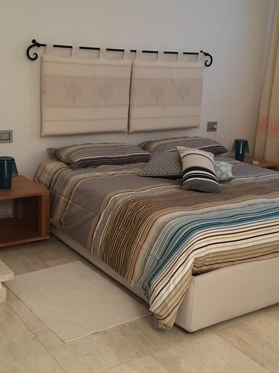 Villa Alba Esclusiva Villa Con Piscina A Sfioro E Vista Mozzafiato Sul Mare Cugnana Kültér fotó